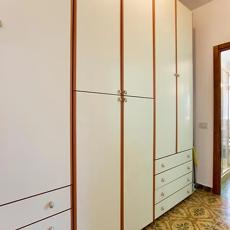 Pm 74 Viale Europa *